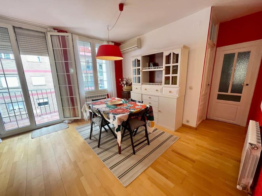 Acogedor Apartamento En Saragoça Exterior foto