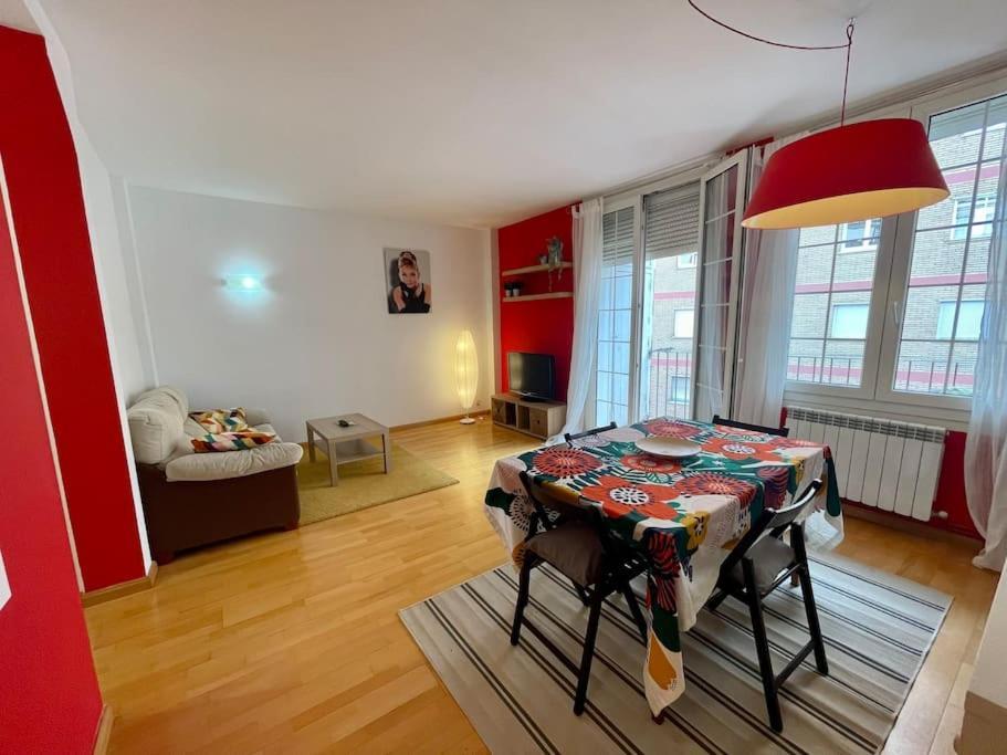Acogedor Apartamento En Saragoça Exterior foto