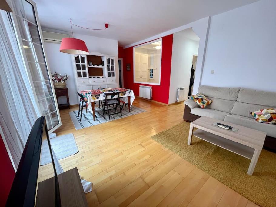 Acogedor Apartamento En Saragoça Exterior foto